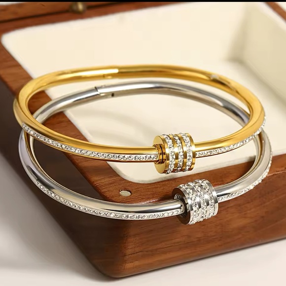 Lorette-Chic(GOLD)Rhinestone Zircon Beads Stainless Steel Gold Plated Bracelet - Picture 8 of 13